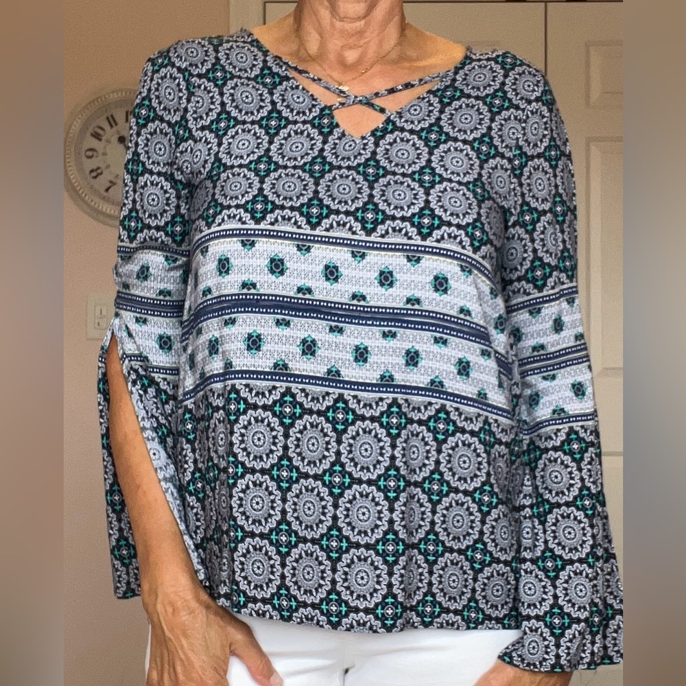 Entro Split Sleeve Top